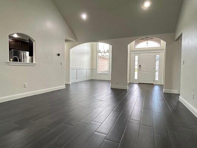 Photo - 910 Sunset Ln