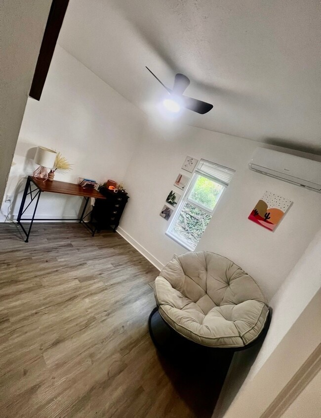 Photo - 2935 W Madison St