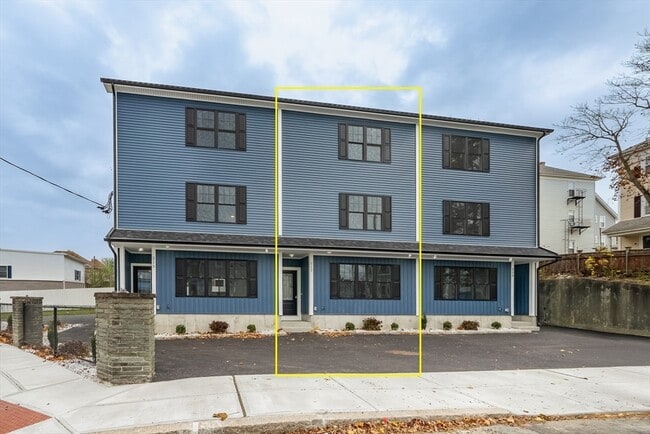 Building Photo - 217 Earle St