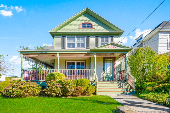 Photo - 251 Mt Pleasant Ave