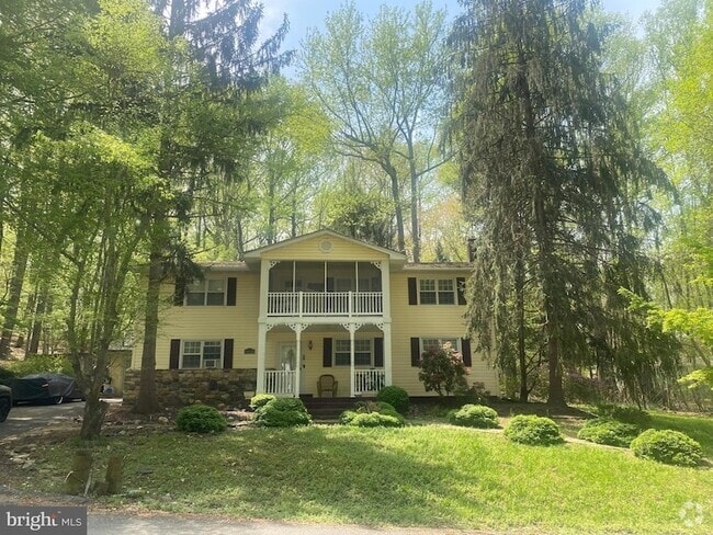 Building Photo - 6065 Poplar Rd Rental