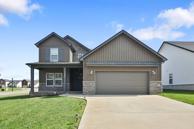 Building Photo - Pet Friendly Four Bedroom with Bonus!