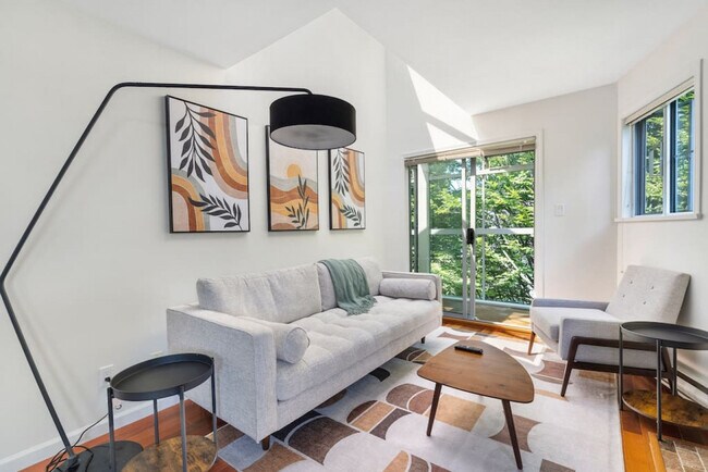 Photo - 1126 W 11th Ave Unit ID1051814P