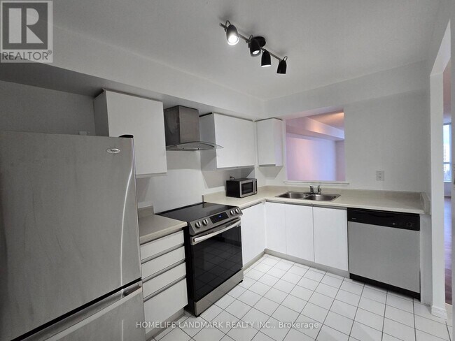 Photo - 410 McLevin Ave Unit 1811