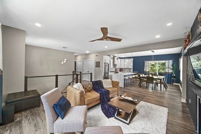 Photo - 211 Bunker Dr
