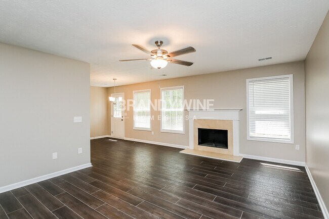 1.5 months FREE RENT