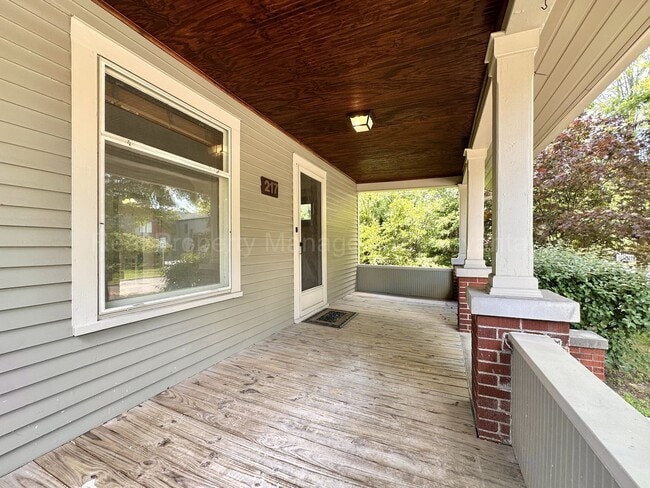 Photo - Craftsman Style, Modern Amenities Steps from Main St.
