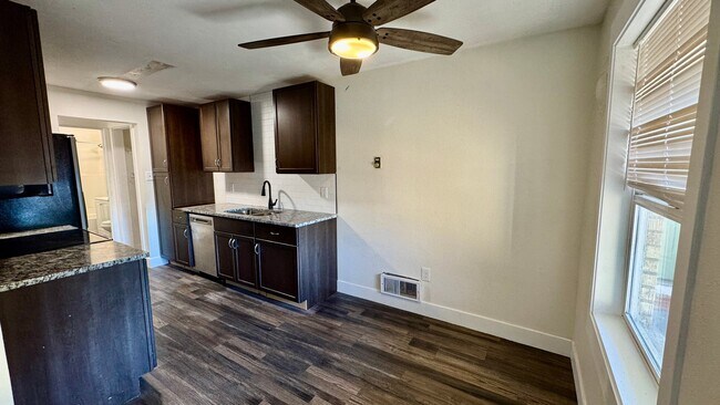 Photo - 505 Linden Dr
