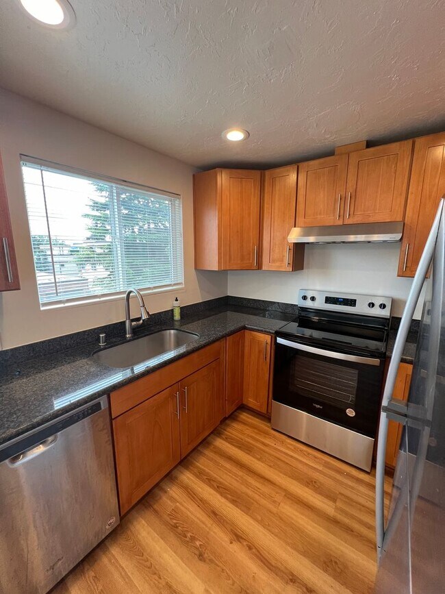 Photo - 1822 10th Ave W Unidad 3