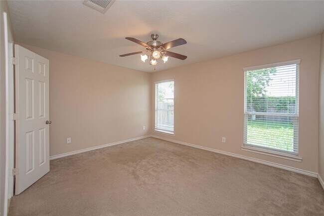 Photo - 2223 Shady Pine Dr