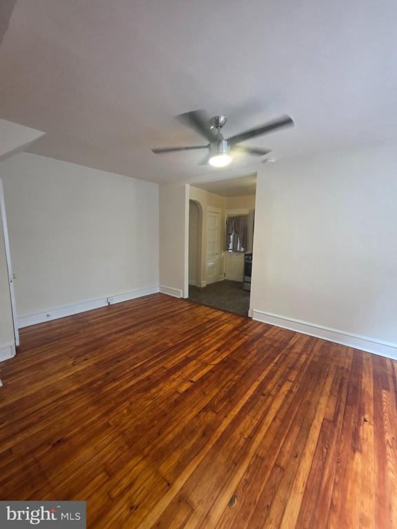 Photo - 2439 Madison St