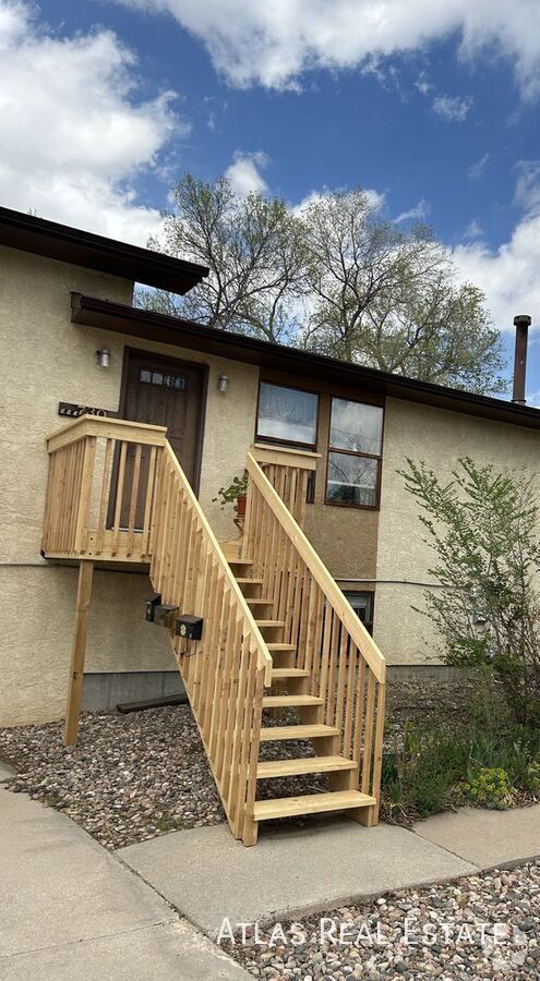 Building Photo - 730 Swope Ave Rental