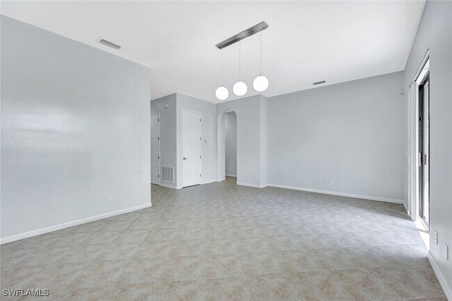 Photo - 1126 Medan Ct N