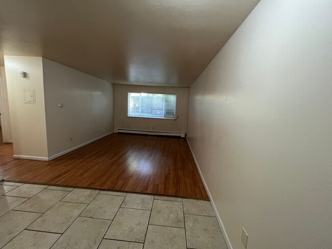 Photo - Mathews327 (KC-KS-RB) Unit A7