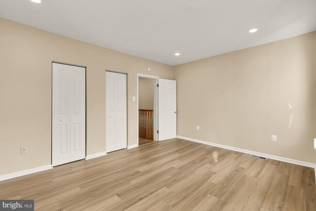 Photo - 1033 5th St NE