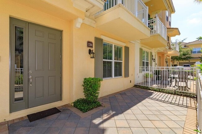 Photo - 1288 Bolton Pl