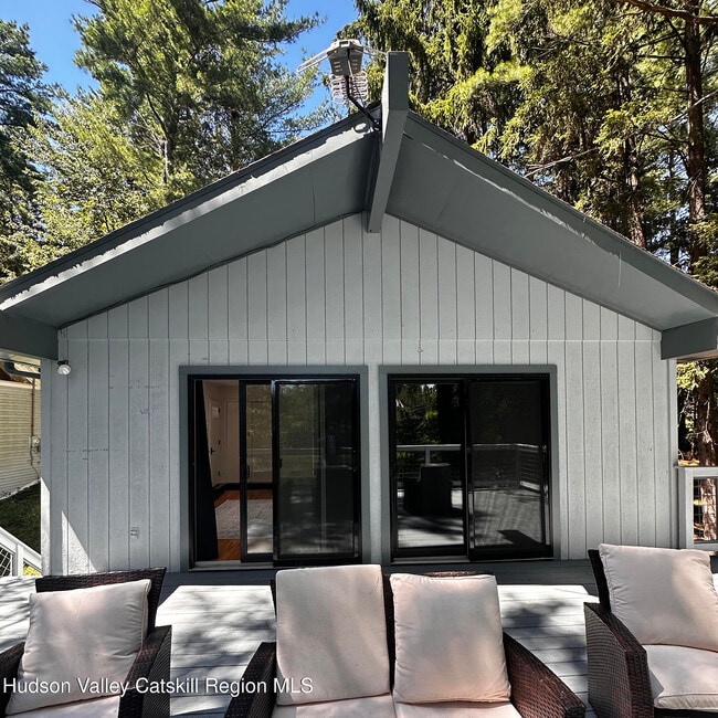 Photo - 1256 Lakeview Rd