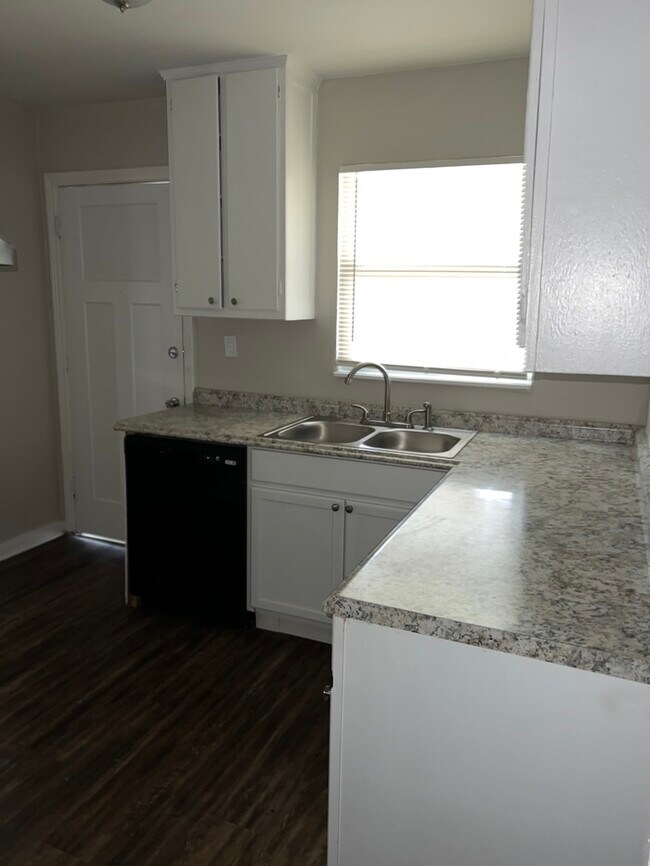 Photo - 209 Charcliff Dr Casa