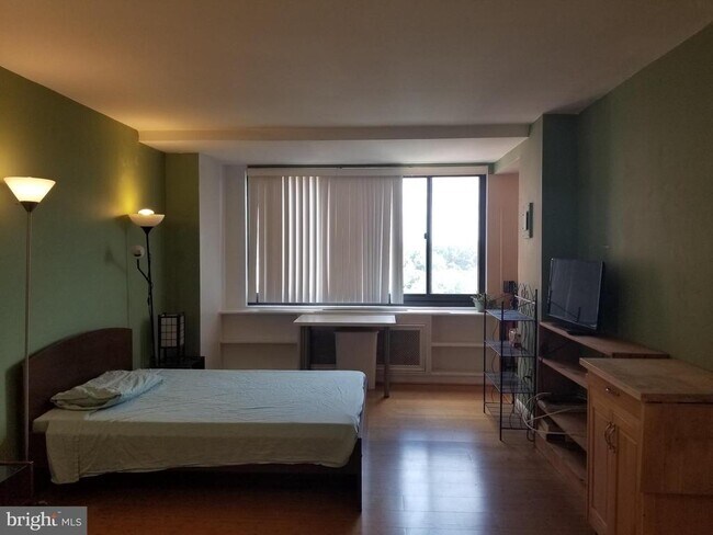 Photo - 1021 Arlington Blvd Unidad 826
