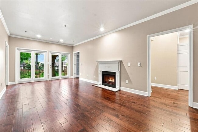 Photo - 2865 Lenox Rd NE Unidad 210