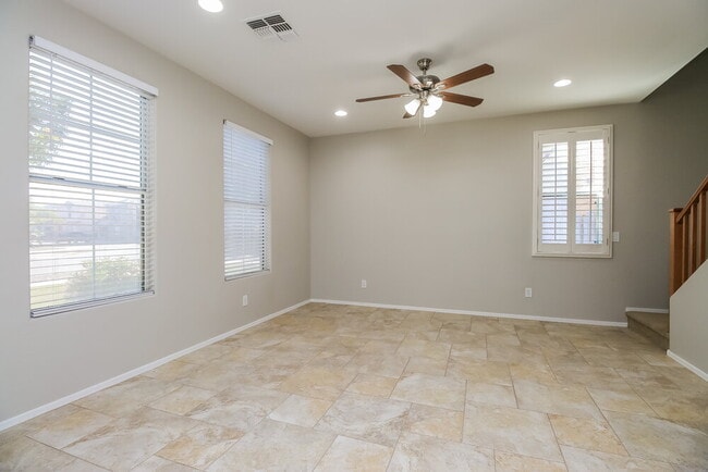 Photo - 5416 W Fulton St