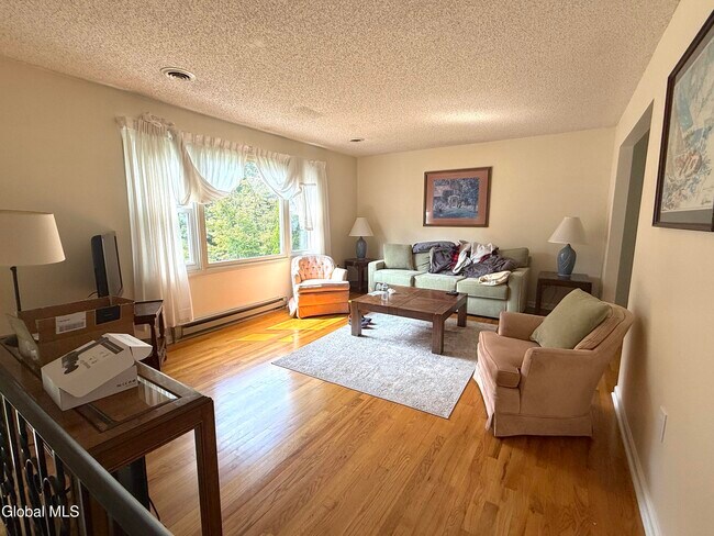 Photo - 12 Lakewood Dr