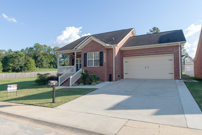 Photo - 120 Cobblestone Ln House