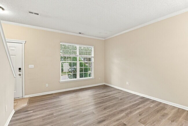4521 Hyperion Ct