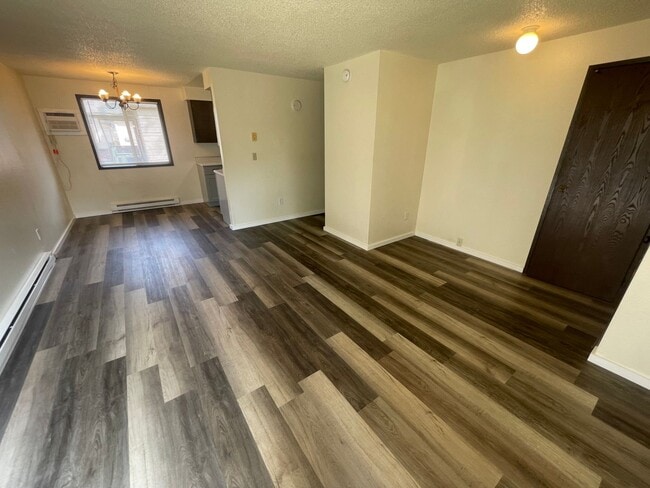 Photo - Ground Floor 2 Bed, 1 Bath near Upriver & ...