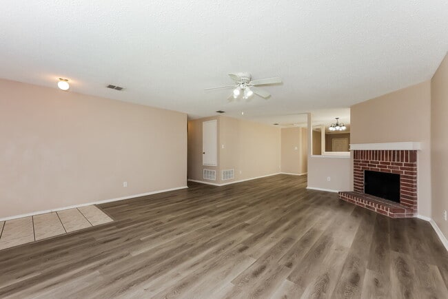 Photo - 4054 Hunters Creek Dr