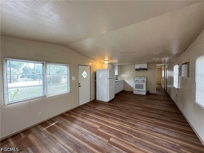 Photo - 2268 Carlisle Ln