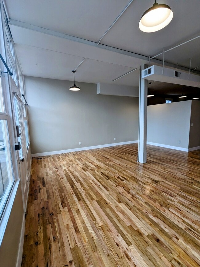 Living Room - 4301 Yates St Unit 1