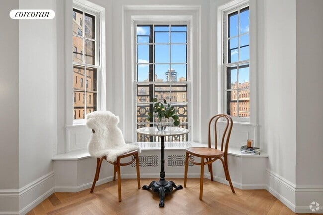 Building Photo - 2109 Broadway Rental