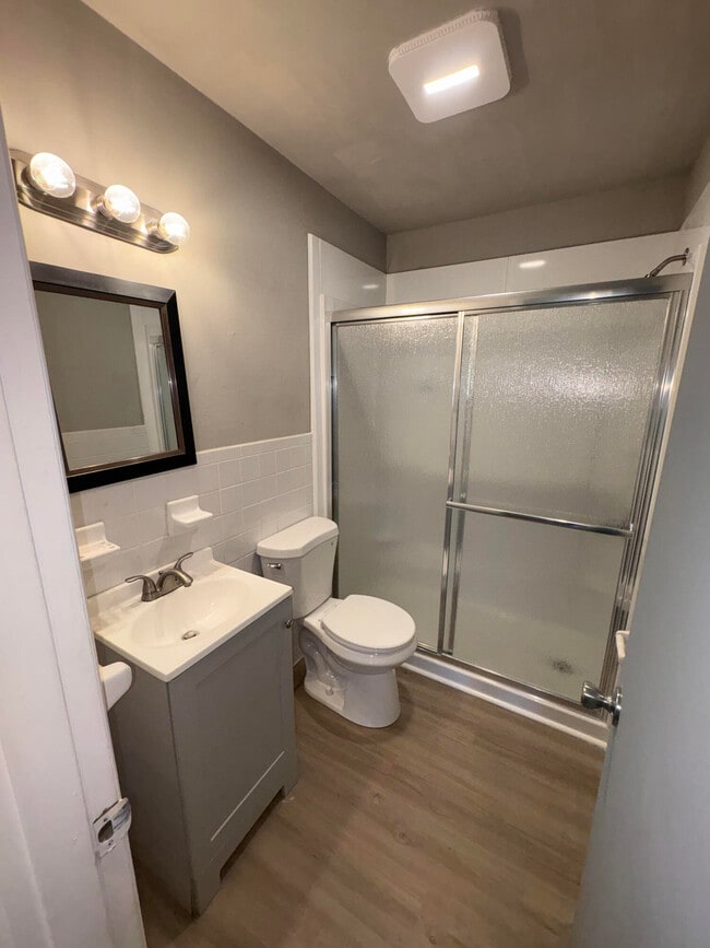 Photo - 1411 Lowe St