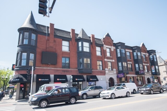 Photo - 611 W Belmont Ave Apartments Unit 605-303