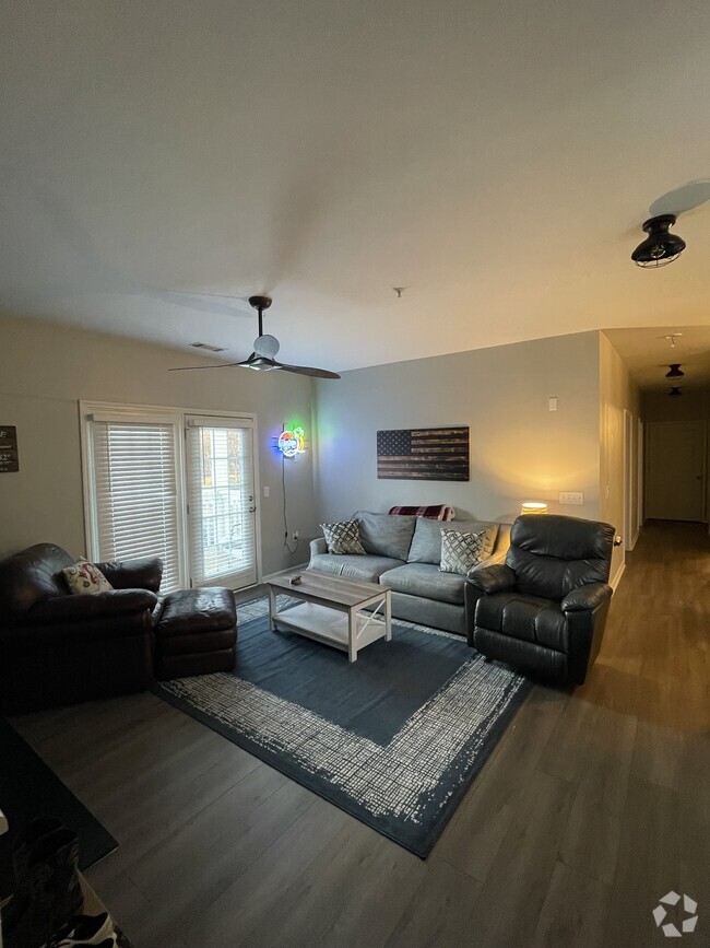 Building Photo - 321 McKenna Cir Unit 321 Rental