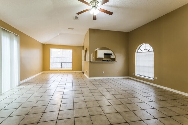 Photo - 2215 Hazyknoll Ln