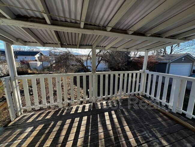 Photo - 575 Jaschinsky Rd