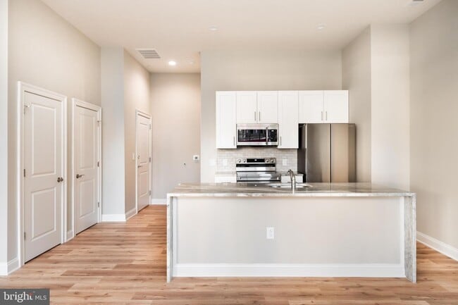 Photo - 2121-41-2141 Market St Unit 103
