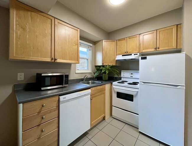 Photo - 1985 W 8th Ave Unit 302