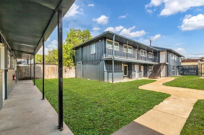 Photo - 4706 Yellowstone Blvd Unit 25