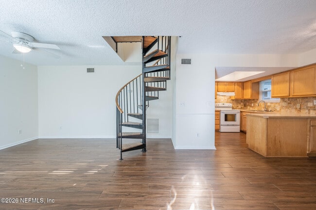 Photo - 597 Sturdivant Ave