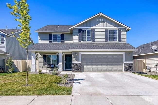 Building Photo - Large 5 Bedroom 3 Bath Home in Meridian _ Dog Friendly!