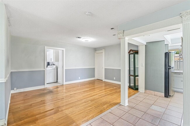 Photo - 2181 NE 62nd St