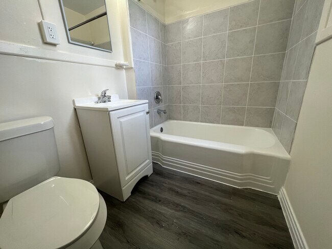 Photo - Arvelee Apartments