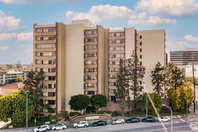 Westbury Tower - 321 S San Vicente Blvd Unit #805 Rental