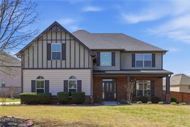 Building Photo - 523 Besra Dr