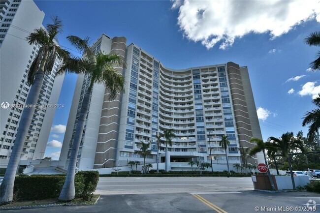 Building Photo - 3180 S Ocean Dr Unit 1204 Rental