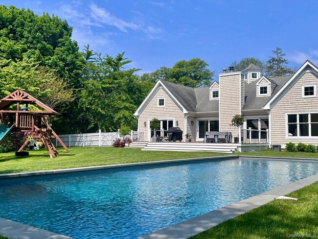 Photo - 70 S Country Rd