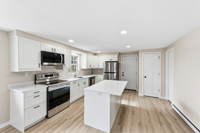 Photo - 12605 Main St Unit #200